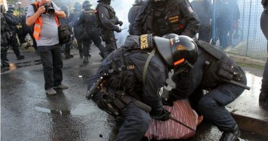 Žádost Ne základnám o vydání prohlášení k občanským právům v Katalánsku