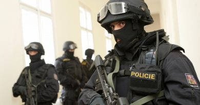 Policie ČR zakuklenci